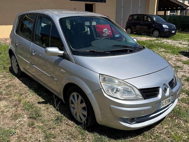 Grigio Usata 2007 Renault Scénic II Dynamique Monovolume | 2499 € (Cara) - Immagine 1/4