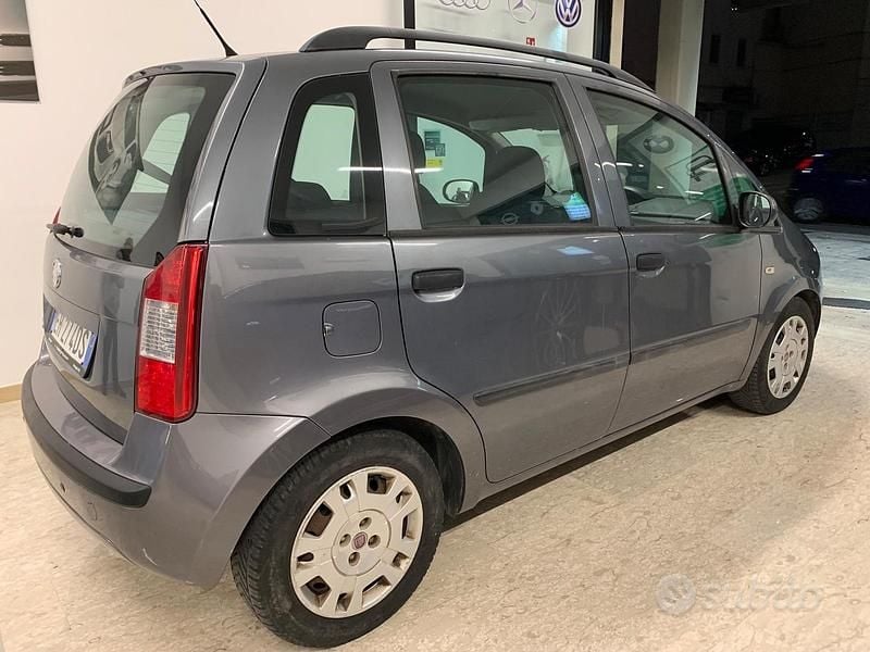 Usata Fiat Idea Active 95 CV (69 kW) 2011 Grigio Monovolume