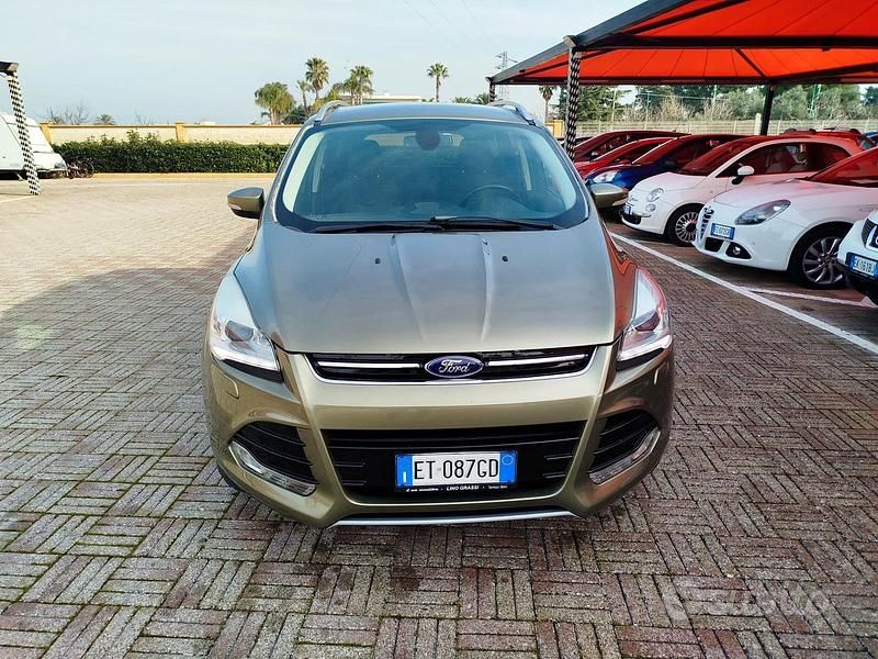 Usata Ford Kuga Titanium 140 CV (102 kW) 2013 Verde SUV