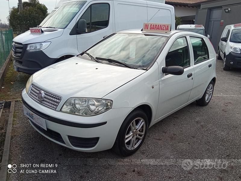 Usata Fiat Punto Classica 60 CV (44 kW) 2011 Bianco Utilitaria