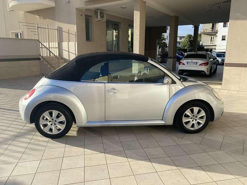 Usata VW New Beetle 105 CV (77 kW) 2007 Utilitaria