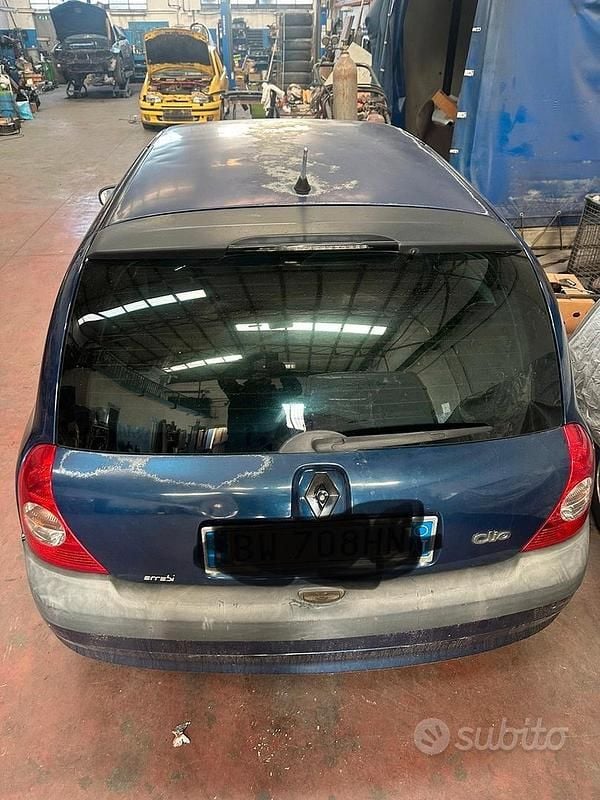 Usata Renault Clio II 2002 Blu
