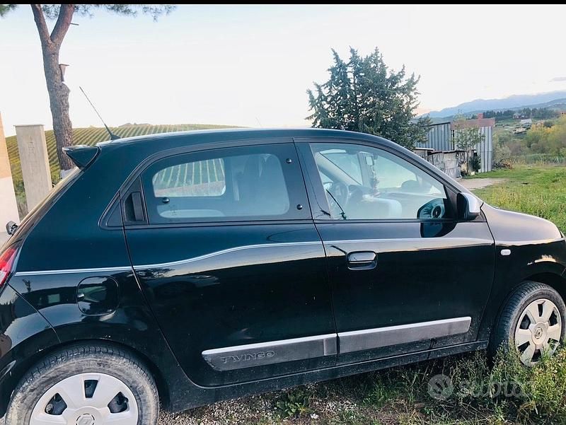 Usata Renault Twingo SE 71 CV (52 kW) 2016 Nero Utilitaria