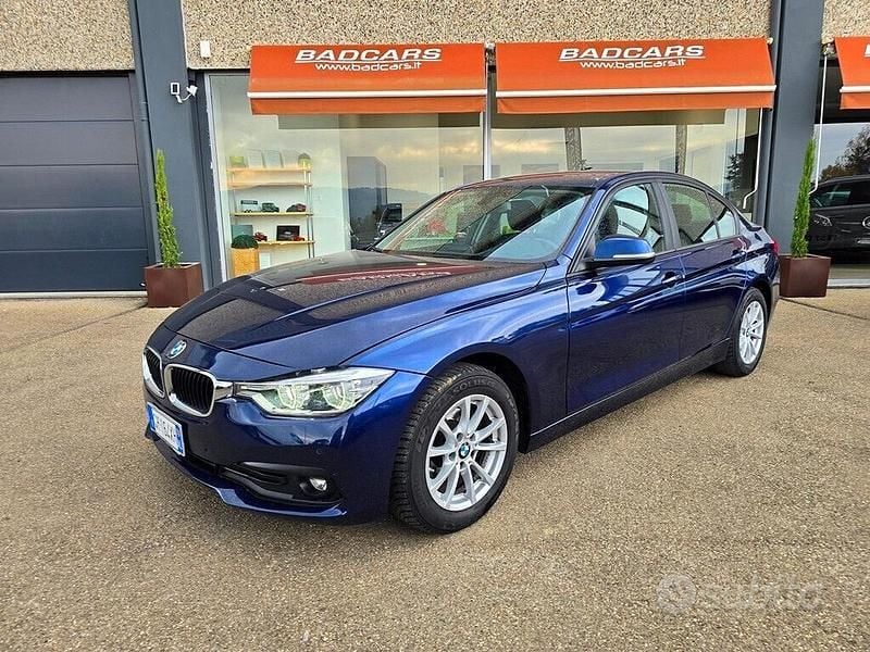 Blu Usata 2018 BMW 318 Luxury Line Tre volumi | 14.900 € (Ottimo prezzo) - Immagine 1/4