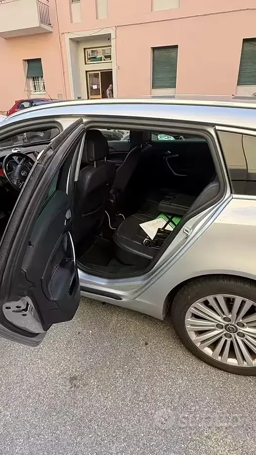 Usata Opel Insignia 2010 Grigio Station wagon