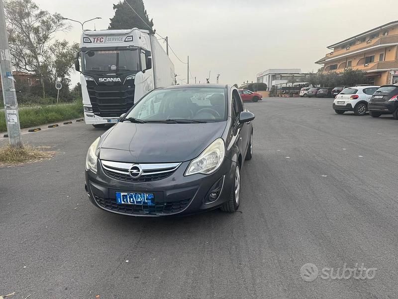 Usata Opel Corsa 85 CV (62 kW) 2013 Utilitaria