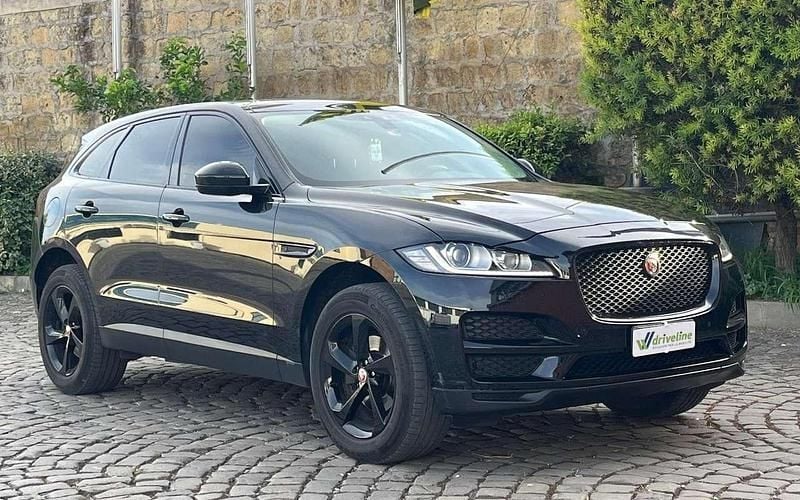 Nero Usata 2020 Jaguar F-Pace R-Sport SUV | 22.990 € (Buon prezzo) - Immagine 1/4