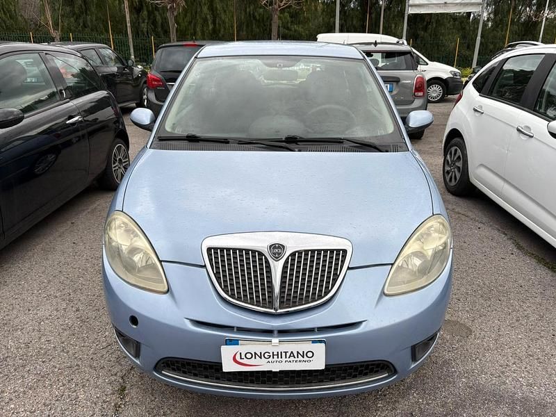 Usata Lancia Ypsilon 90 CV (66 kW) 2008 Blu Utilitaria