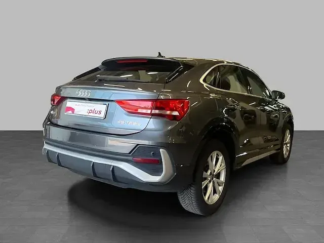 Usata Audi Q3 Sportback S-Line 245 CV (180 kW) 2022 Grigio daytona perlato SUV