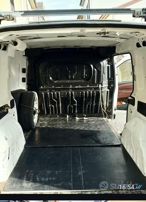 Usata Fiat Doblò 105 CV (77 kW) 2013 Monovolume