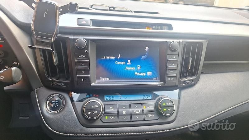 Usata Toyota RAV4 143 CV (105 kW) 2016 SUV