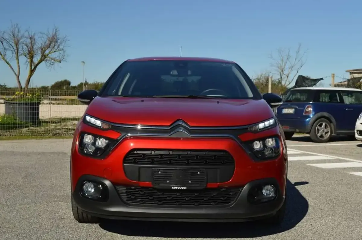 Usata Citroën C3 PureTech 110 CV (80 kW) 2024 Bordeaux Berlina