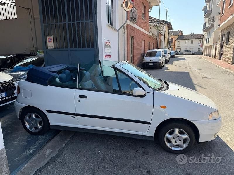 Usata Fiat Punto Cabriolet 59 CV (43 kW) 1997 Bianco Cabrio