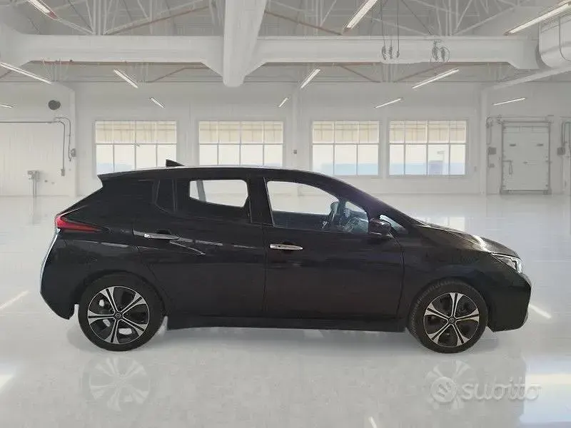 Usata Nissan Leaf 89 kW (122 CV) 2021 Nero Utilitaria