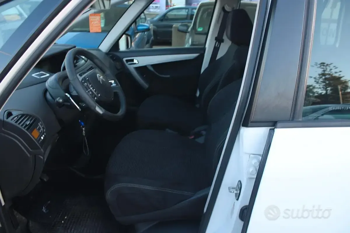 Usata Citroën Grand C4 Picasso Seduction 112 CV (82 kW) 2010 Bianco Monovolume