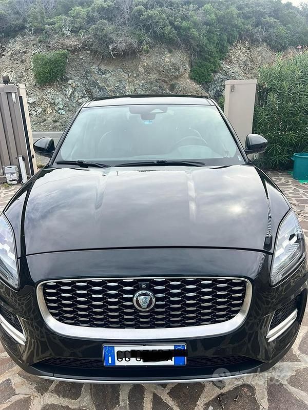 Usata Jaguar E-Pace 160 CV (117 kW) 2021 Nero SUV