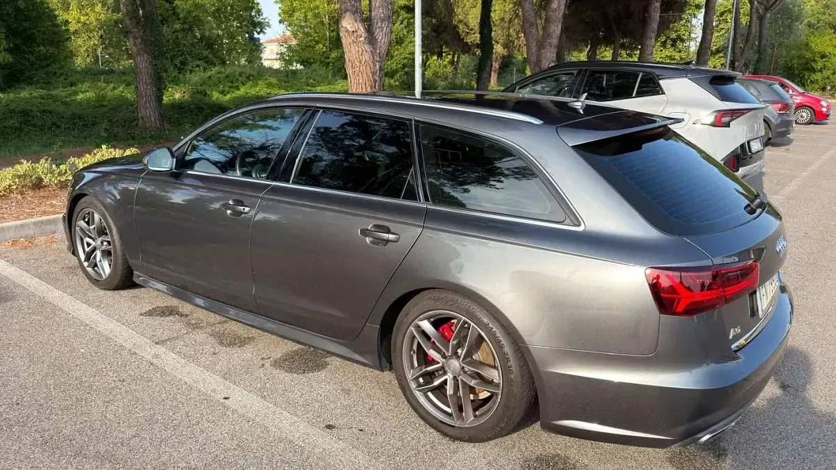 Usata Audi A6 Business Plus 190 CV (139 kW) 2018 Grigio Station wagon