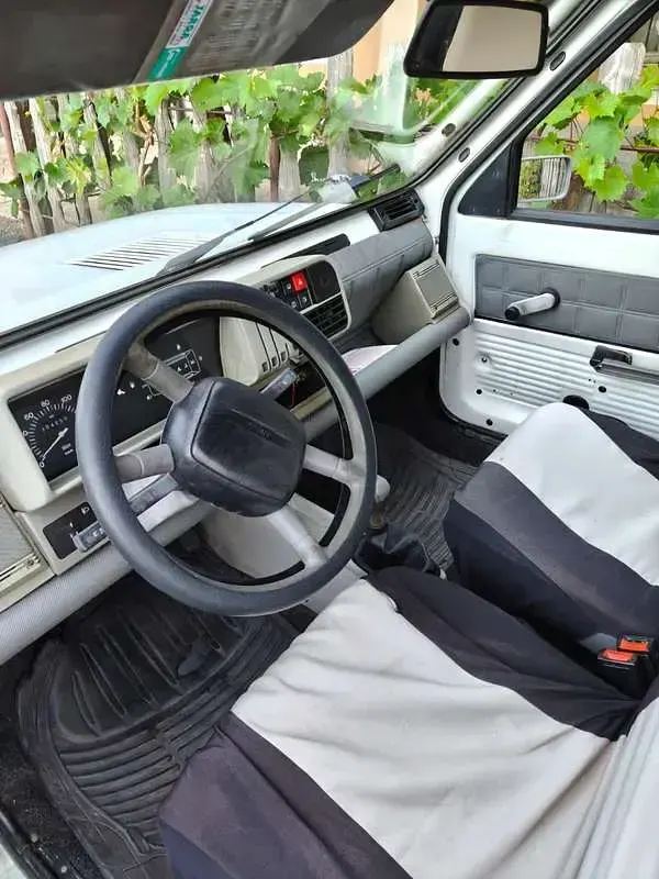 Usata Fiat Panda Young 54 CV (39 kW) 2002 Bianco Berlina