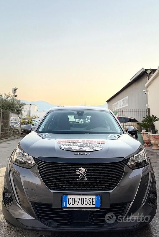 Usata Peugeot 2008 110 CV (80 kW) 2021 Grigio SUV