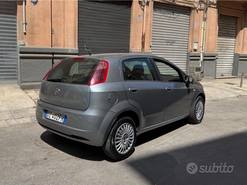 Usata Fiat Grande Punto 75 CV (55 kW) 2009 Grigio Utilitaria