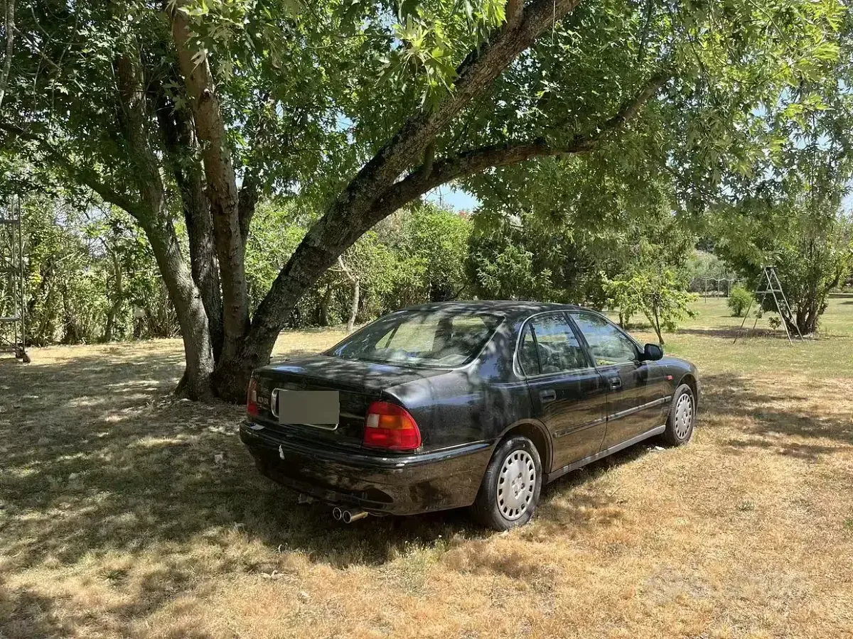 Usata Rover 600 131 CV (96 kW) 1994 Nero Berlina