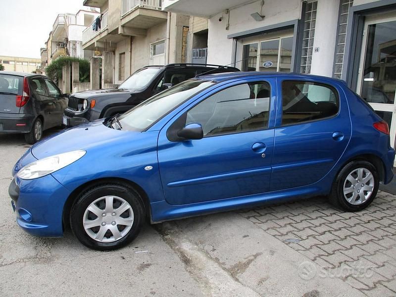 Usata Peugeot 206+ 60 CV (44 kW) 2012 Blu Utilitaria