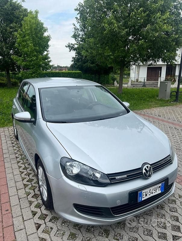 Usata VW Golf VI 105 CV (77 kW) 2011 Grigio Utilitaria