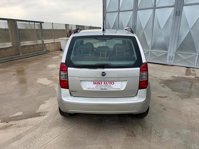 Usata Fiat Idea Dynamic 70 CV (51 kW) 2004 Grigio Monovolume