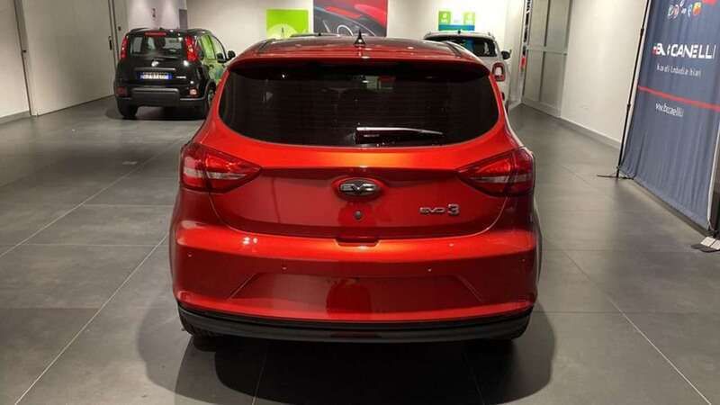 Usata EVO Evo 3 83 kW (113 CV) 2023 Rosso metallizzato SUV