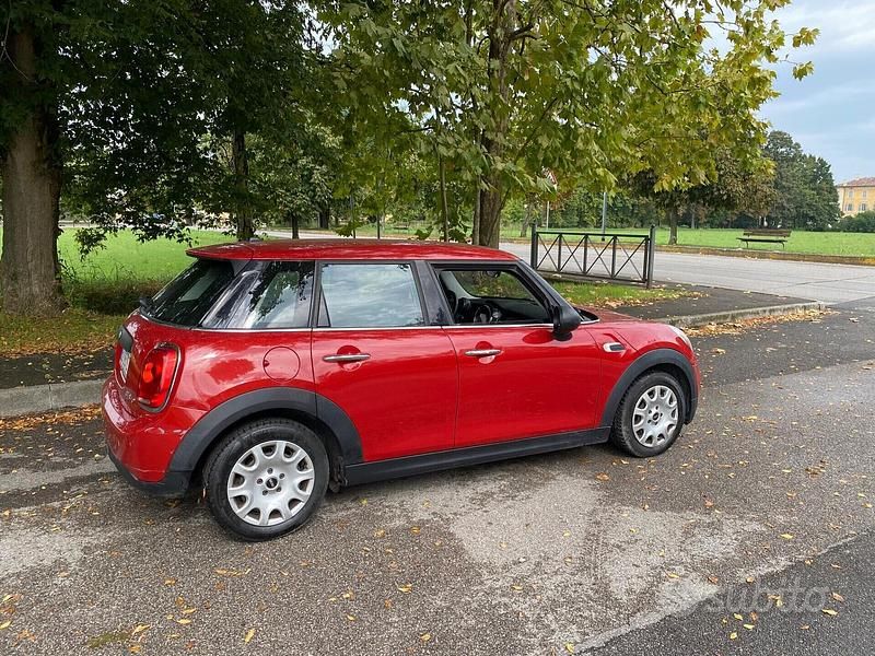 Usata Mini One D 95 CV (69 kW) 2015 Rosso Utilitaria