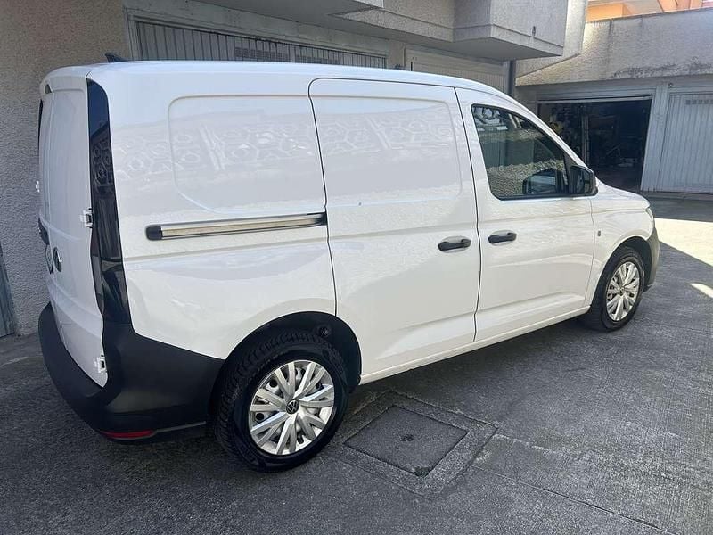 Usata VW Caddy 102 CV (75 kW) 2022 Bianco Monovolume