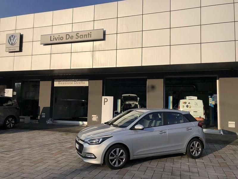 Usata Hyundai i20 84 CV (61 kW) 2016 Argento Utilitaria