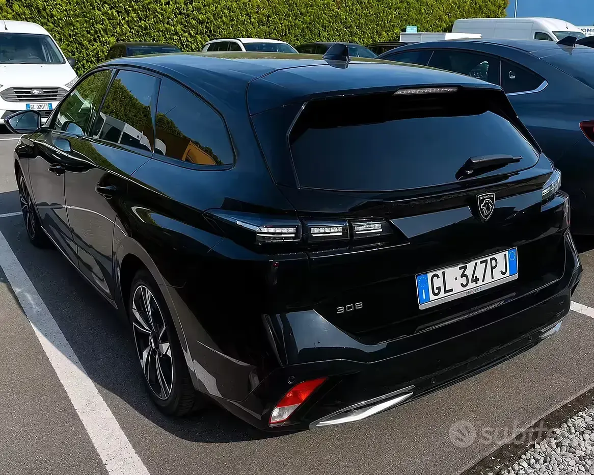 Usata Peugeot 308 Allure 131 CV (96 kW) 2022 Nero Station wagon