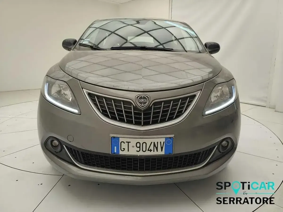 Usata Lancia Ypsilon S 70 CV (51 kW) 2024 Grigio Utilitaria