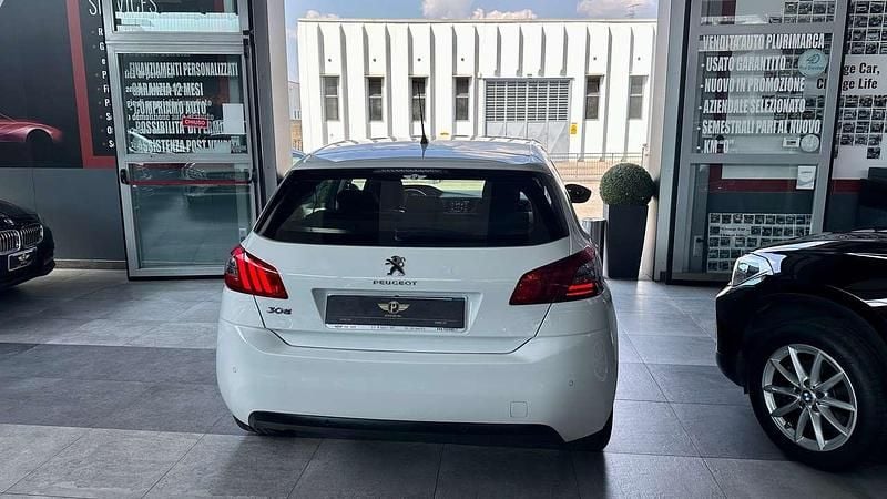 Usata Peugeot 308 Active 131 CV (96 kW) 2021 Bianco Berlina