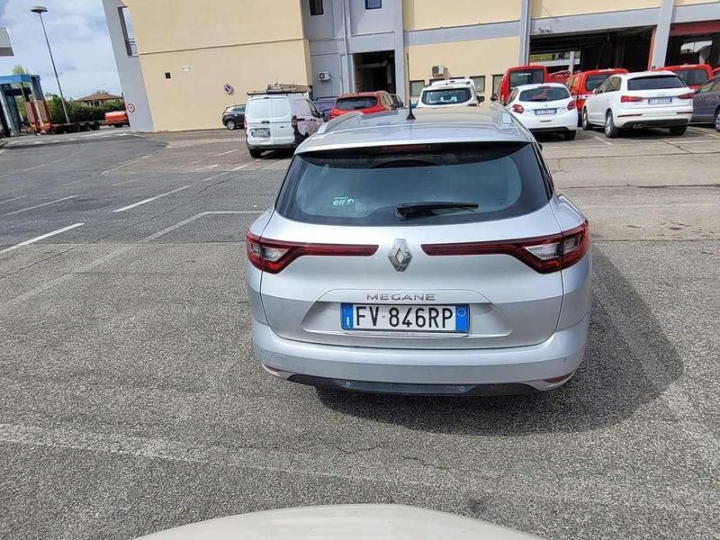 Usata Renault Mégane IV Business 110 CV (80 kW) 2019 Argento Station wagon