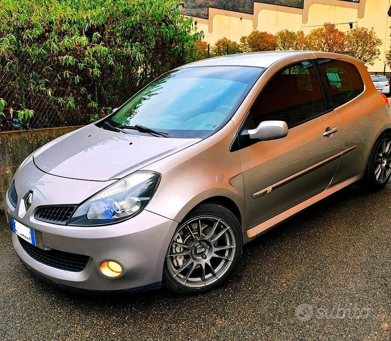 Usata Renault Clio II R.S. 197 CV (144 kW) 2007 Grigio Berlina