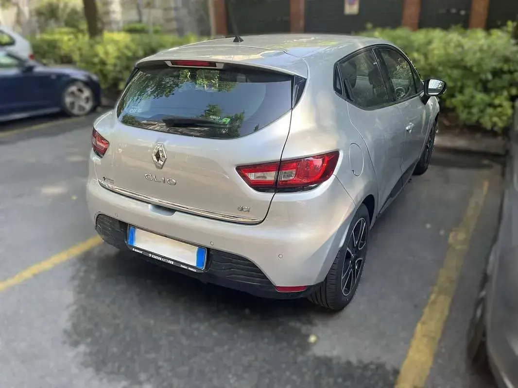 Usata Renault Clio IV 75 CV (55 kW) 2015 Argento Berlina