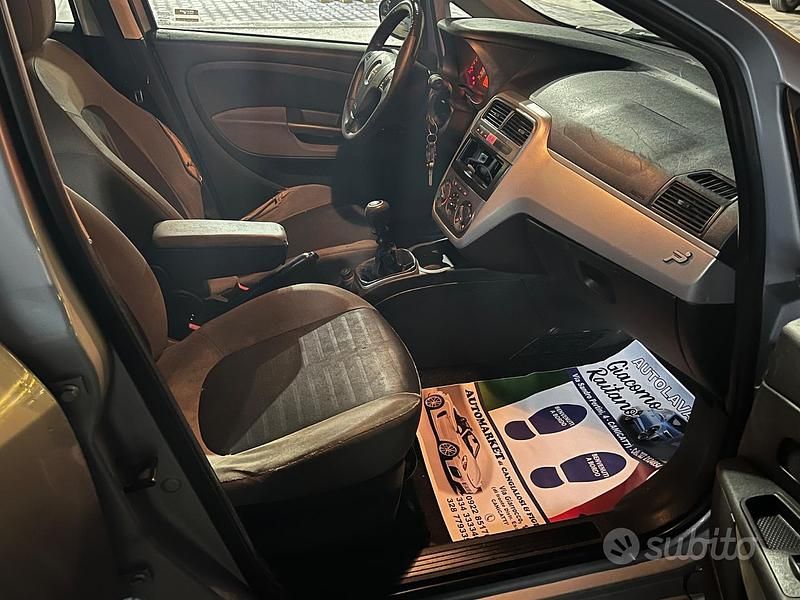 Usata Fiat Grande Punto 2006 Grigio Utilitaria