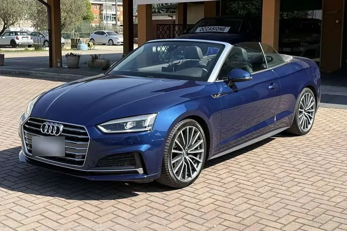 Usata Audi A5 Cabriolet Sport 190 CV (139 kW) 2018 Blu/azzurro Cabrio