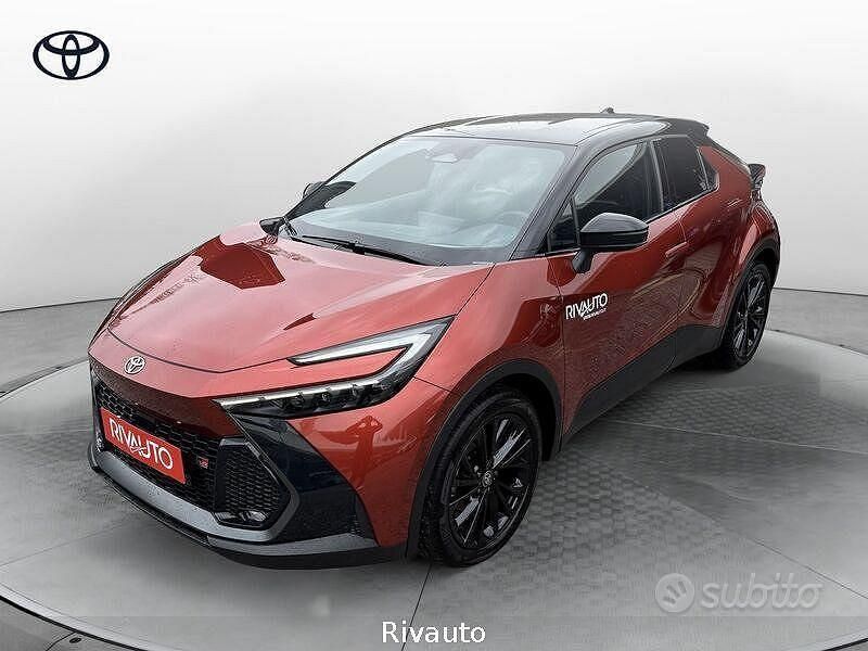 Usata Toyota C-HR Sport 223 CV (164 kW) 2025 Rosso SUV