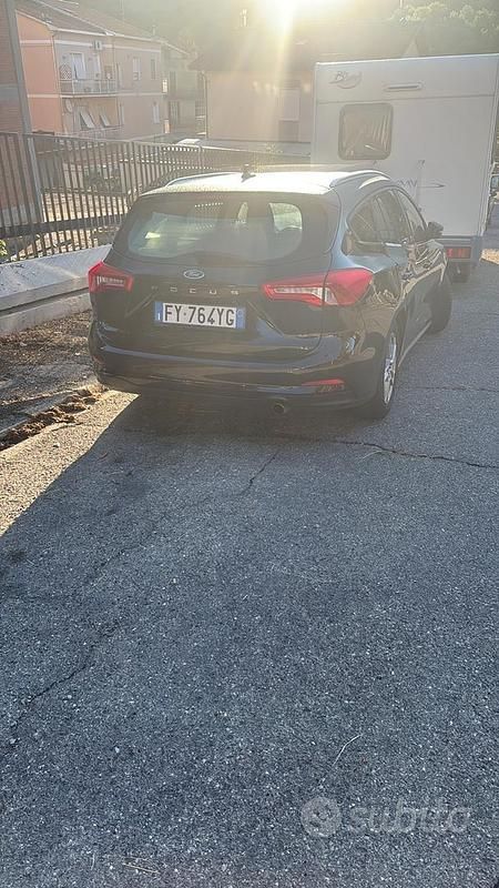 Usata Ford Focus 120 CV (88 kW) 2019 Nero Station wagon