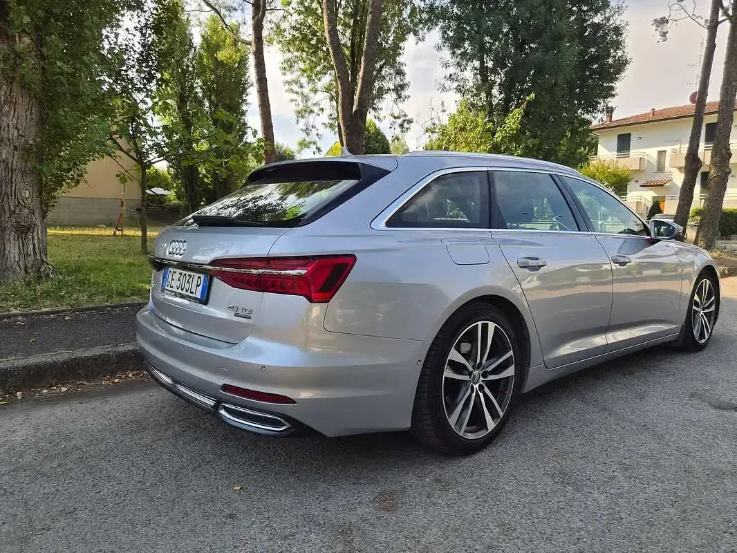 Usata Audi A6 Sport 204 CV (150 kW) 2019 Argento Station wagon