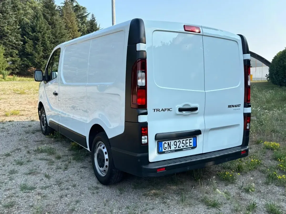 Usata Renault Trafic 110 CV (80 kW) 2023 Bianco