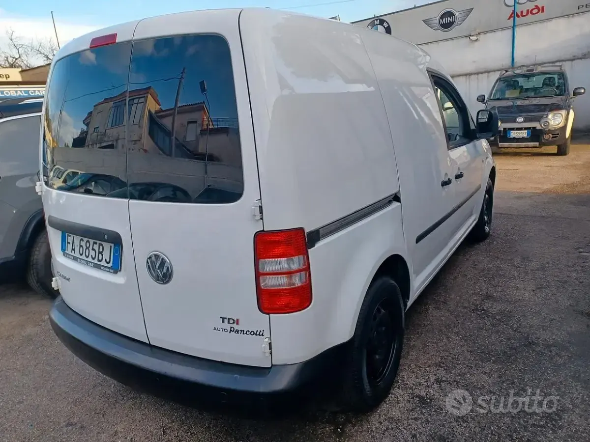 Usata VW Caddy 102 CV (75 kW) 2015 Bianco Monovolume