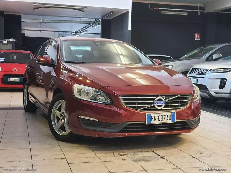 Usata Volvo S60 Kinetic 136 CV (100 kW) 2014 Rosso Berlina