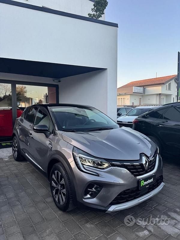 Usata Renault Captur Techno 91 CV (66 kW) 2024 Giallo SUV