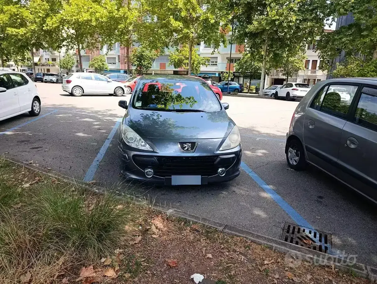 Usata Peugeot 307 109 CV (80 kW) 2006 Grigio Berlina