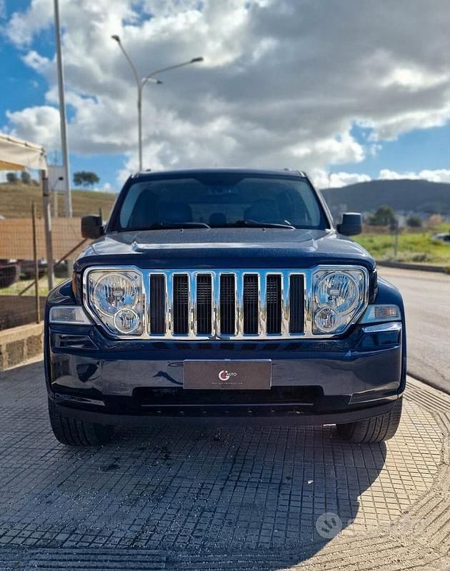 Usata Jeep Cherokee Overland 200 CV (147 kW) 2012 Blu SUV