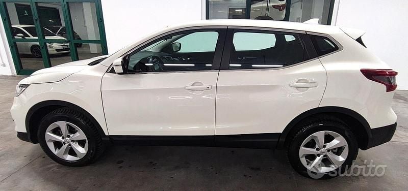 Usata Nissan Qashqai 116 CV (85 kW) 2020 Bianco perlato SUV
